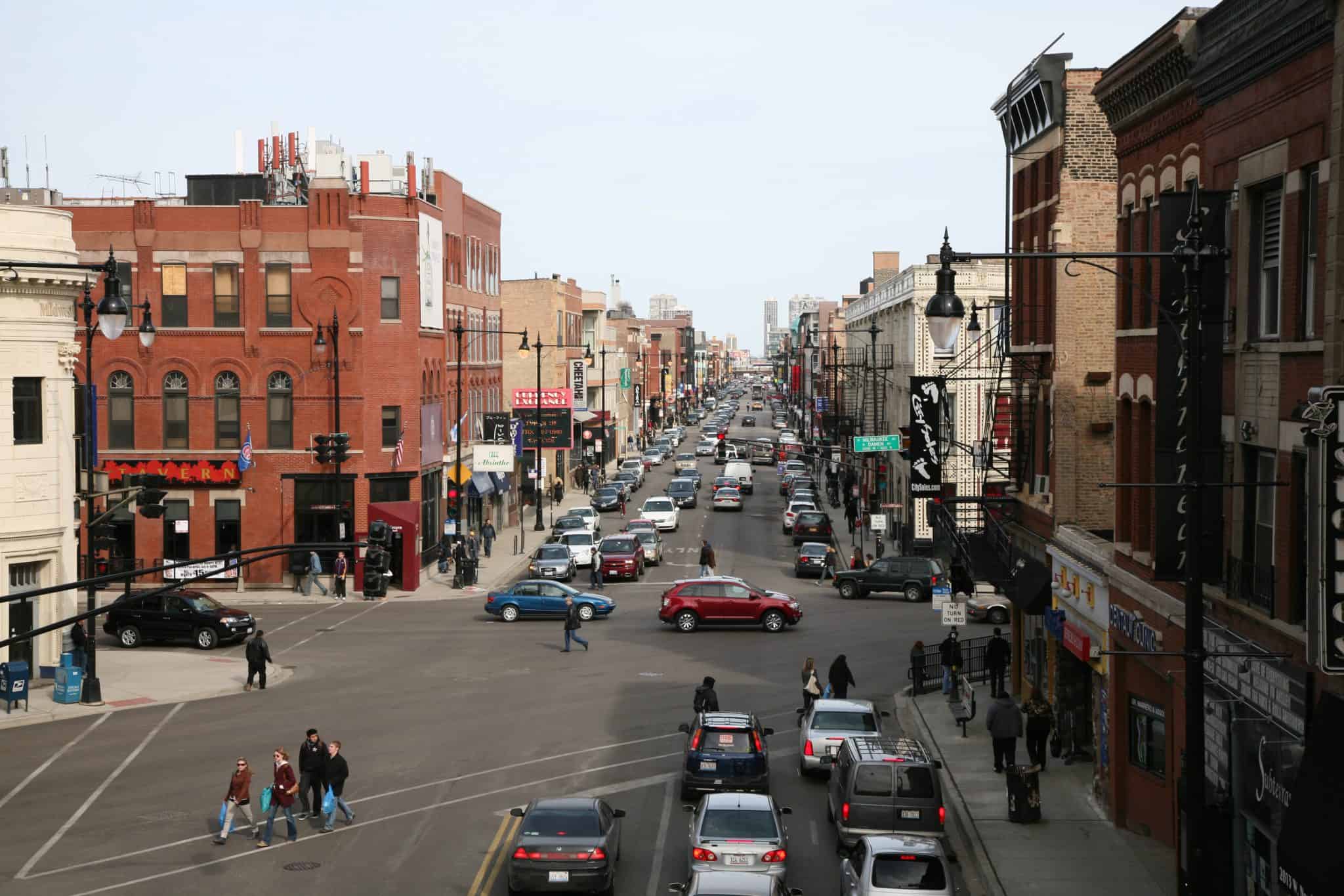 New Record: 12 Chicago Cars Turn Left After Light Changes Red