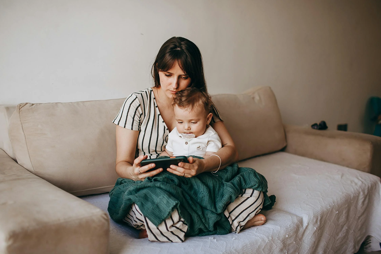 Low Income Parents Forced To Raise Android Tablet Baby